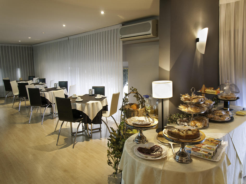 Ramon Berenguer IV Hotel Lleida Luaran gambar